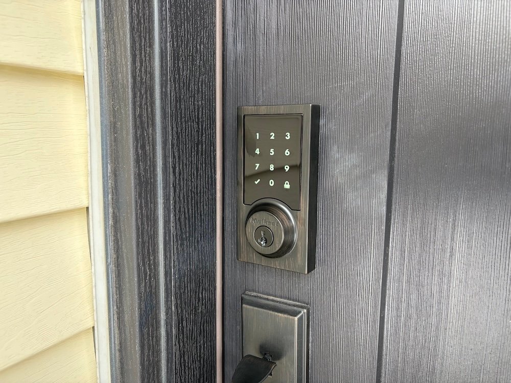 Smart Lock Working together with our alarm system.