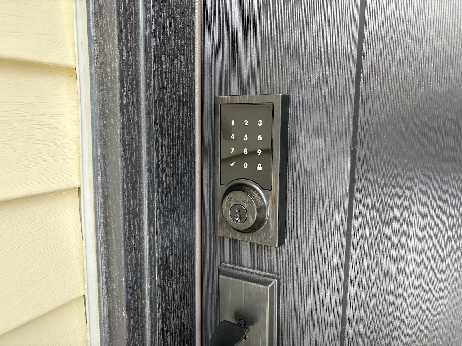 Smart Lock Working together with our alarm system.