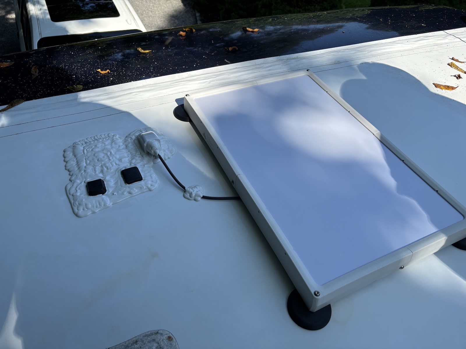 Starlink satellite internet installed on a Newmar Cannon 3947 by TRC.