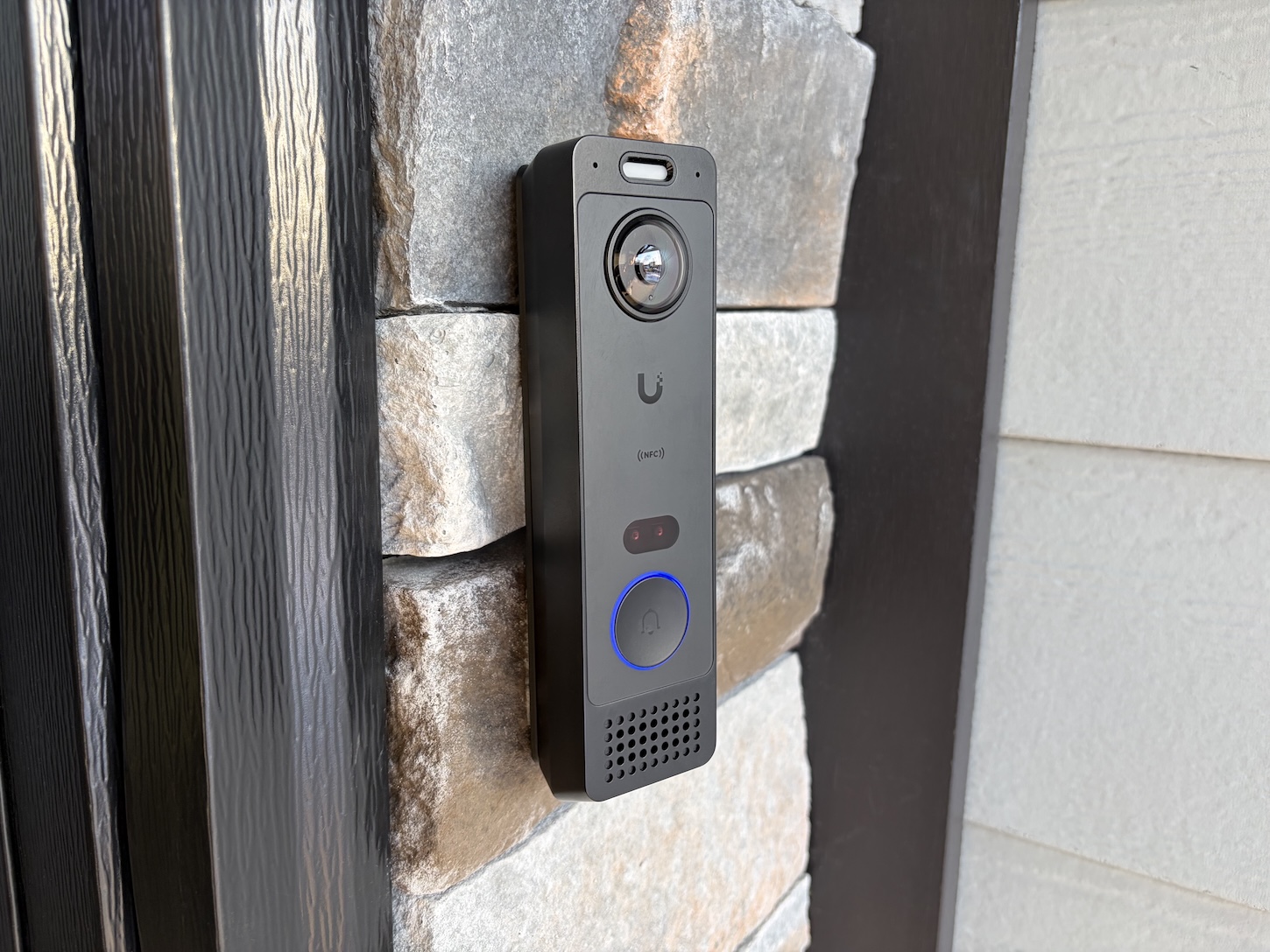Ubiquiti G6 Doorbell with AI package detection and smart video security.